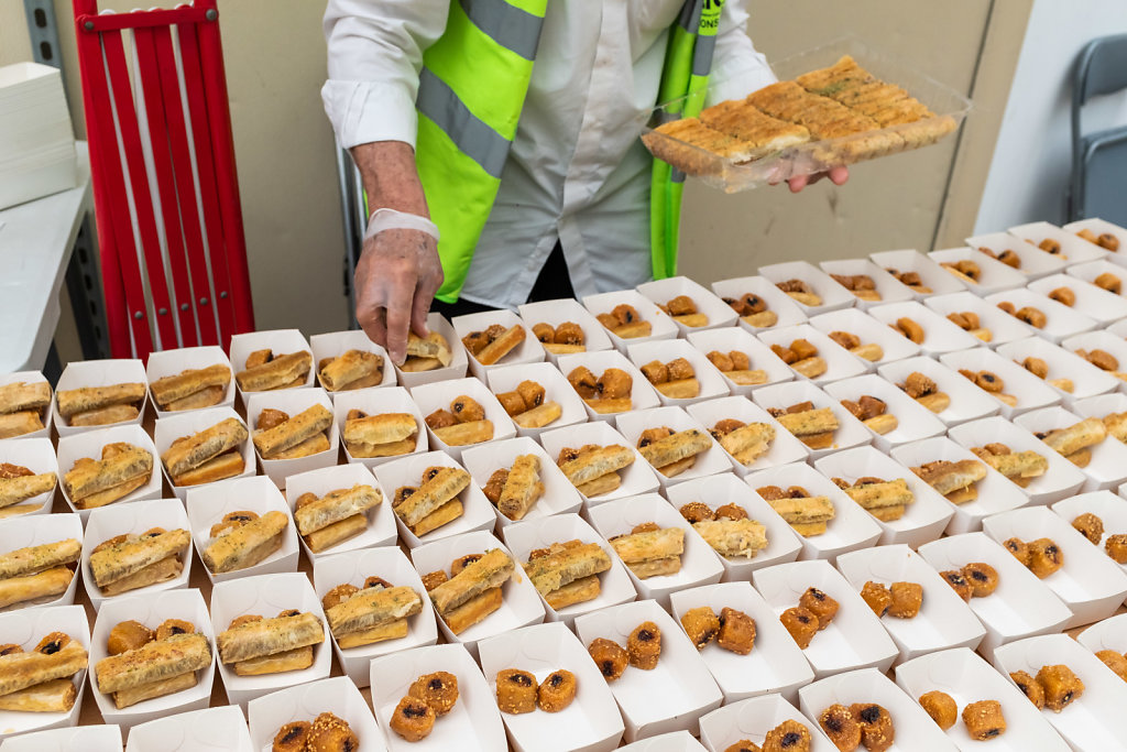 MOSQUEE DE COURBEVOIE - DISTRIBUTION ALIMENTAIRE PENDANT LE RAMADAN